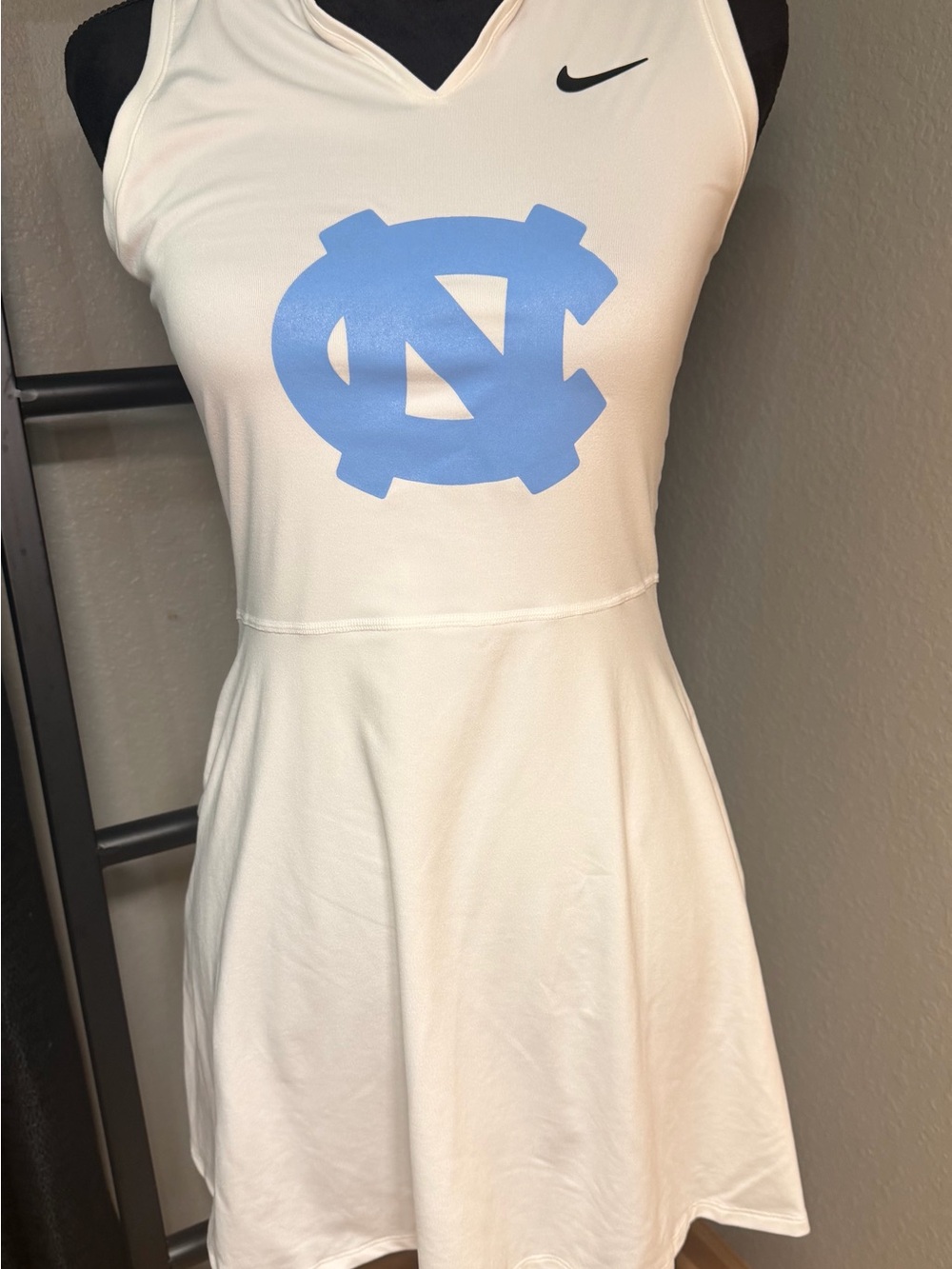 Nike Women’s white Tennis Dress with Light Blue UNC Logo Sz S